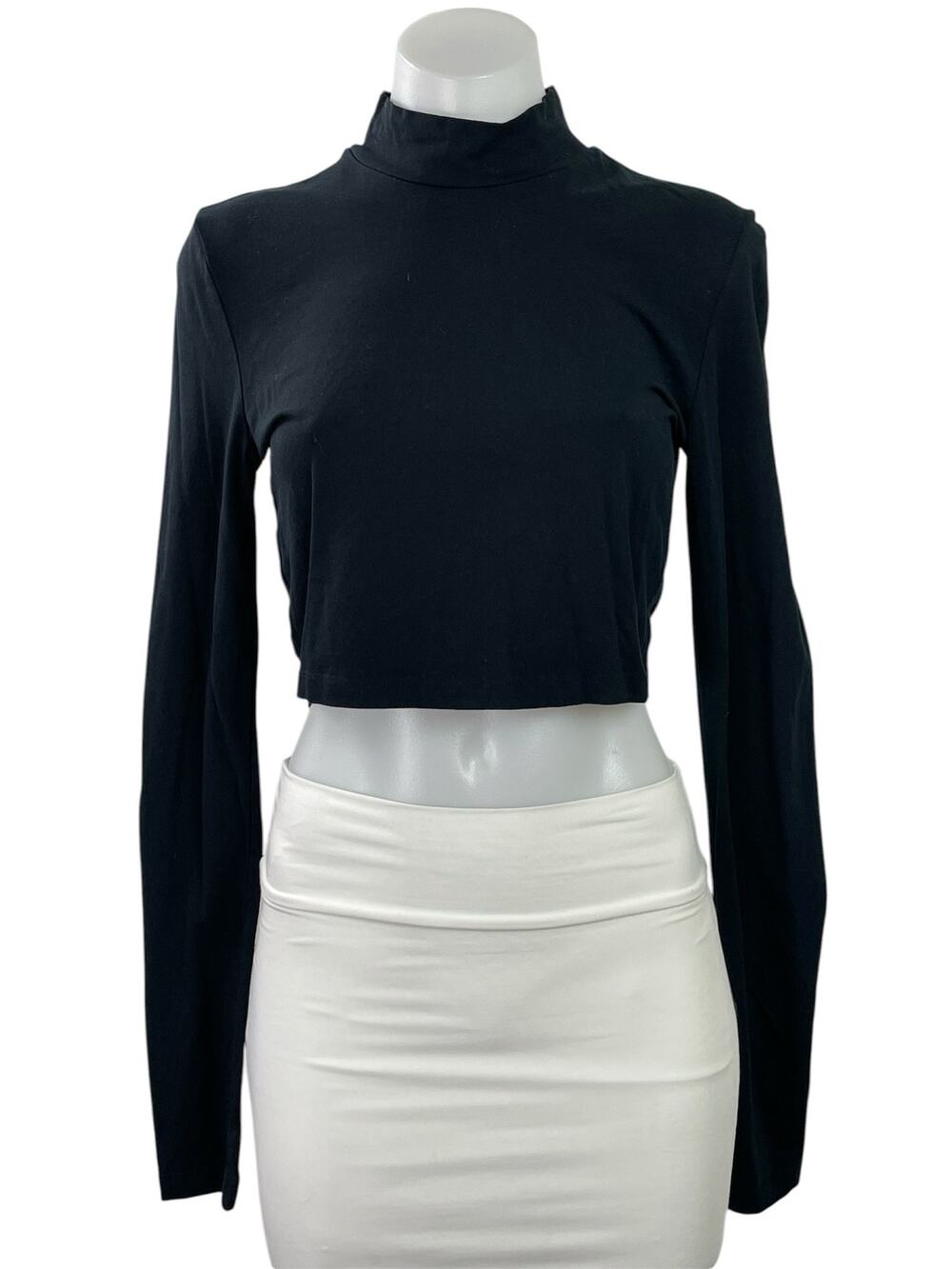 Aritzia TNA Women's Black Mock Neck Long Sleeve Activewear Crop Tee Shirt Top S